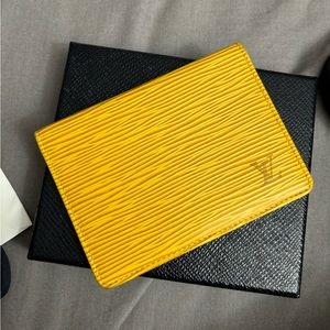 Louis Vuitton Epi cardholder